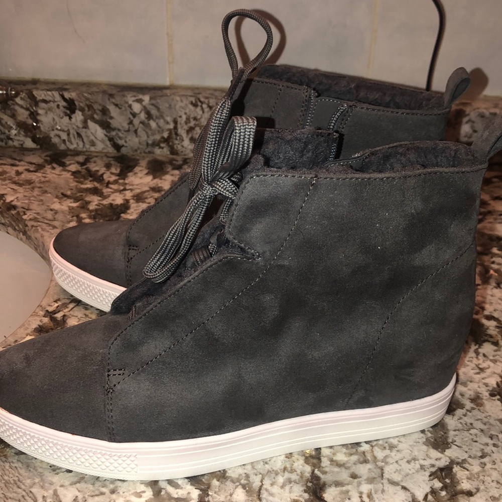 Susina sneaker wedge sz 10